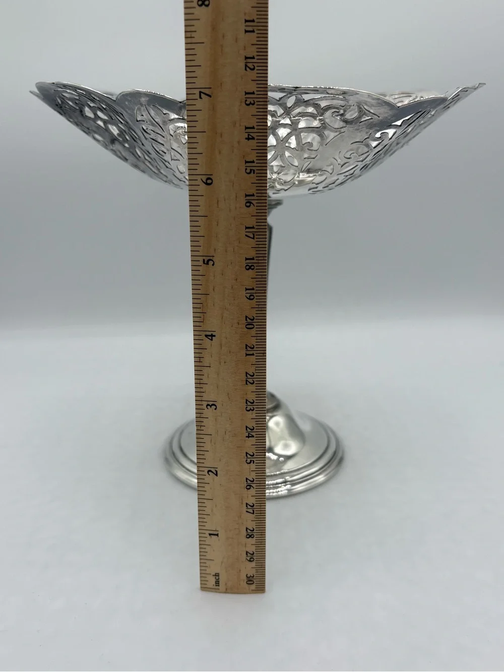 Vintage Intl Silver Lovelace 3013 Silverplate Pedestal Compote Bowl 6.5” high